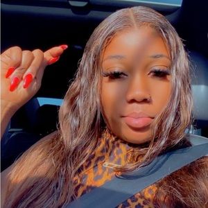 Meet your Posher, Marianne